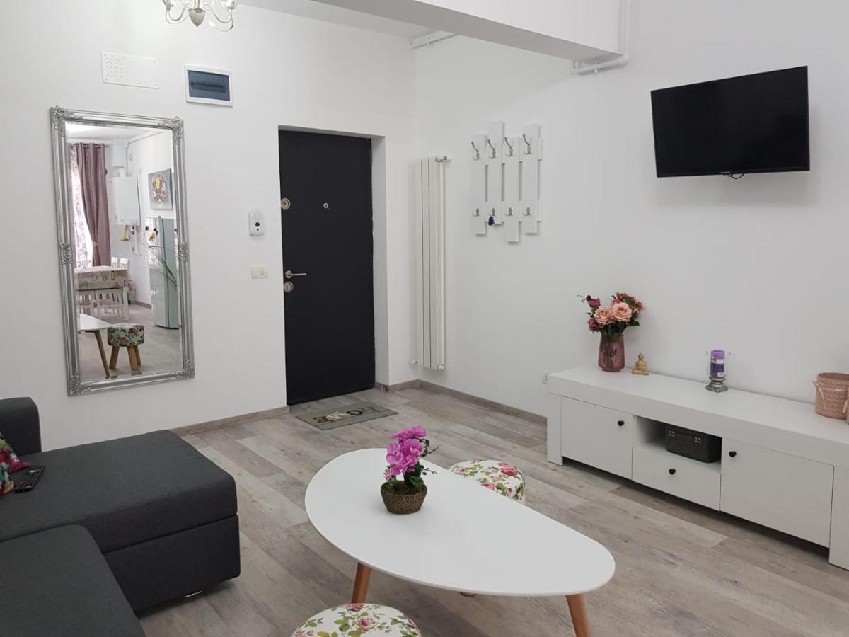 Prime Rose, 2 Camere, Mamaia Nord ナボダリ エクステリア 写真